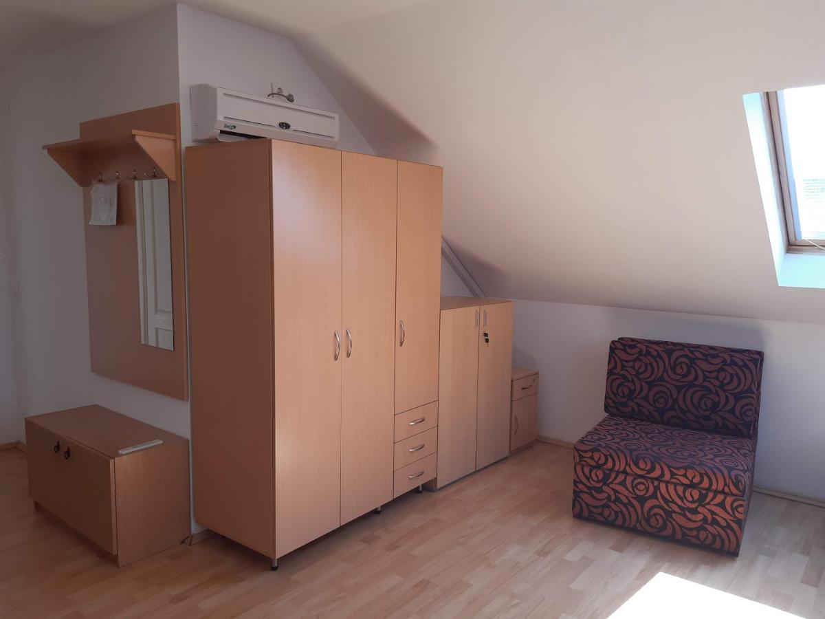 Hotel Üveghíd Vendégház Sárospatak Esterno foto
